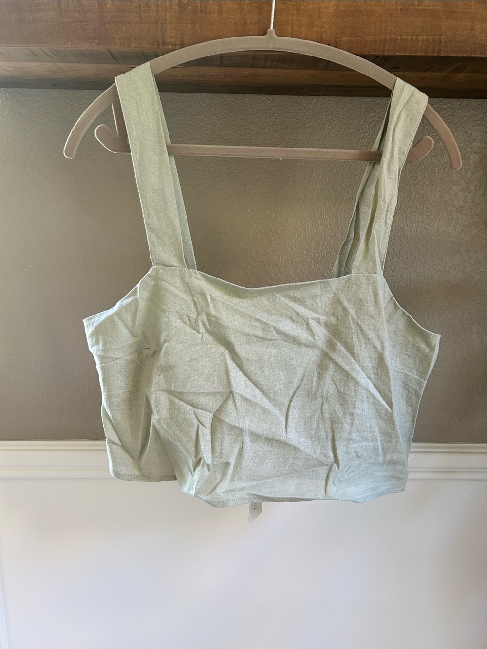 NWT Sage Green Linen Blend Cropped Tank - Picture 2 of 6